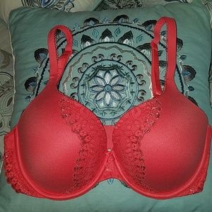 NWOT Body by Victoria Secret lace bra